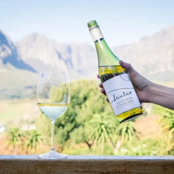 Lautus Sauvignon Blanc – Non-Alcoholic White Wine - Image 2