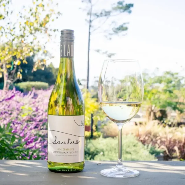 Lautus Sauvignon Blanc – Non-Alcoholic White Wine - Image 3