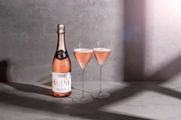 Noughty Non-Alcoholic Sparkling Rosé - Image 3