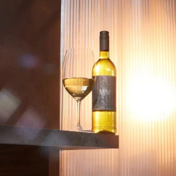 Noughty Non-Alcoholic Blanc - Image 7