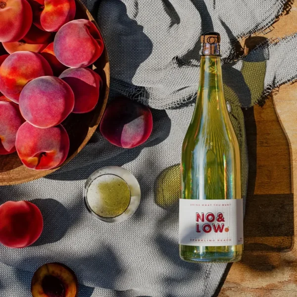 No & Low Sparkling Peach – Non-Alcoholic Sparkling Peach Wine - Image 3